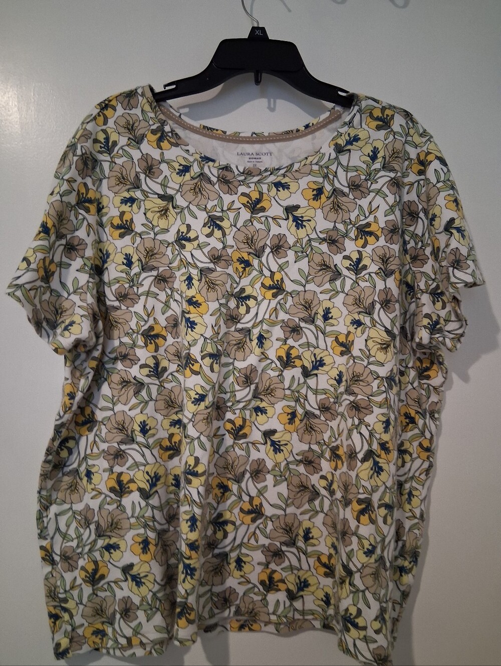 Laura Scott Floral Short-Sleeve Tee in White, Yellow & Tan